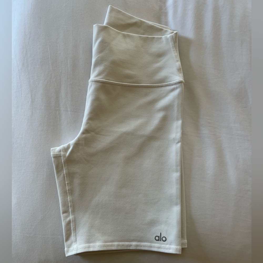 Alo biker shorts size large